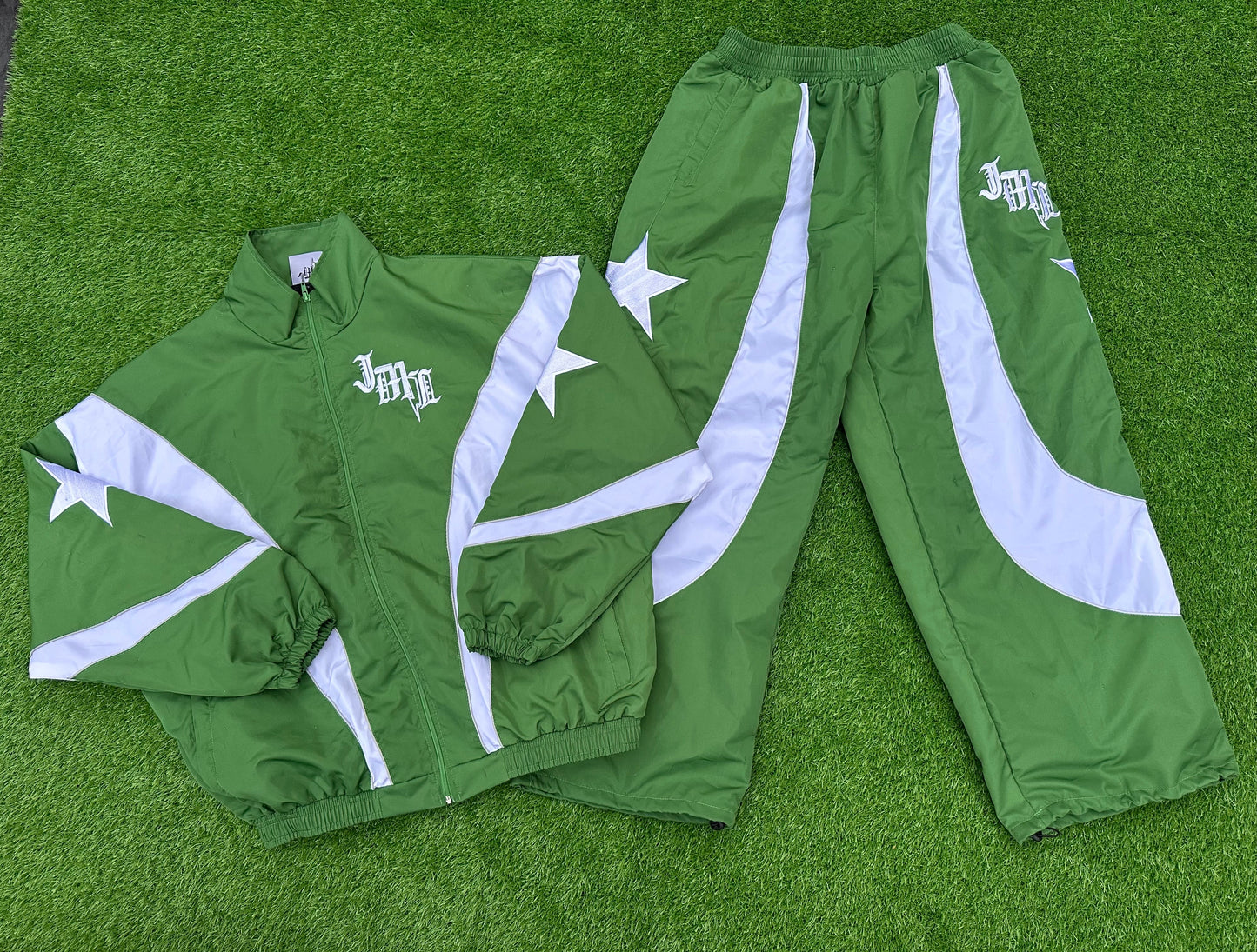 Apex windbreakers