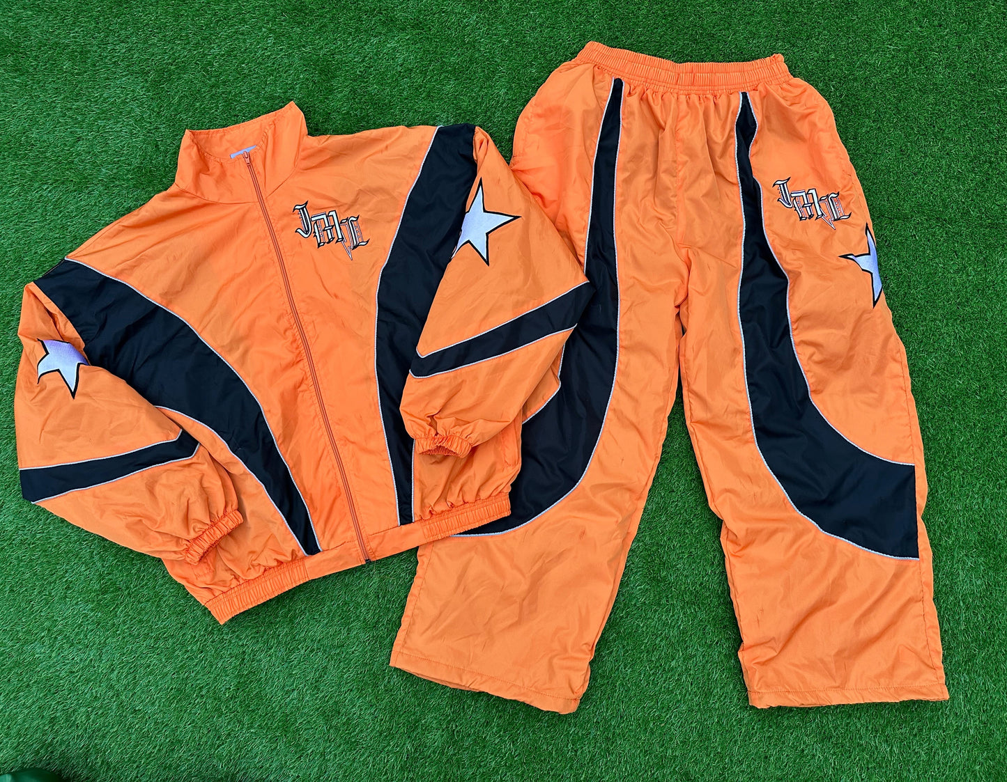 Apex windbreakers