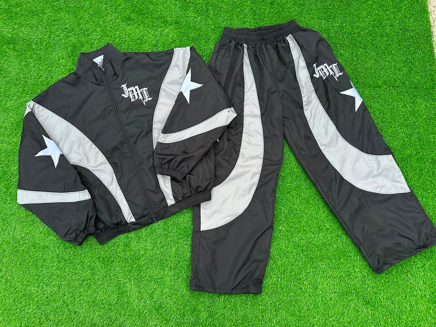 Apex windbreakers
